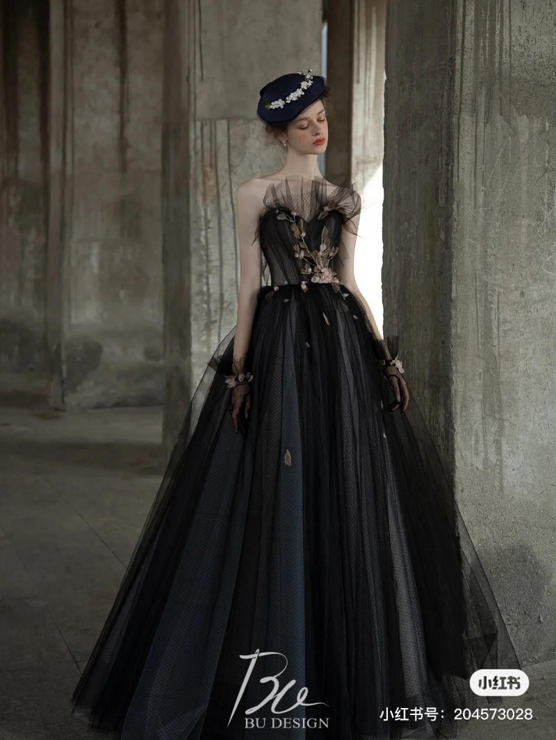Marry Blog  Váy cưới phong cách Gothic  Lựa chọn táo bạo cho cô dâu hiện  đại