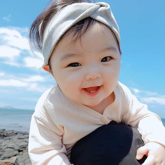 Hình ảnh em bé dễ thương cute đáng yêu đẹp nhất  Trung Cấp Nghề Thương  Mại Du Lịch Thanh Hoá